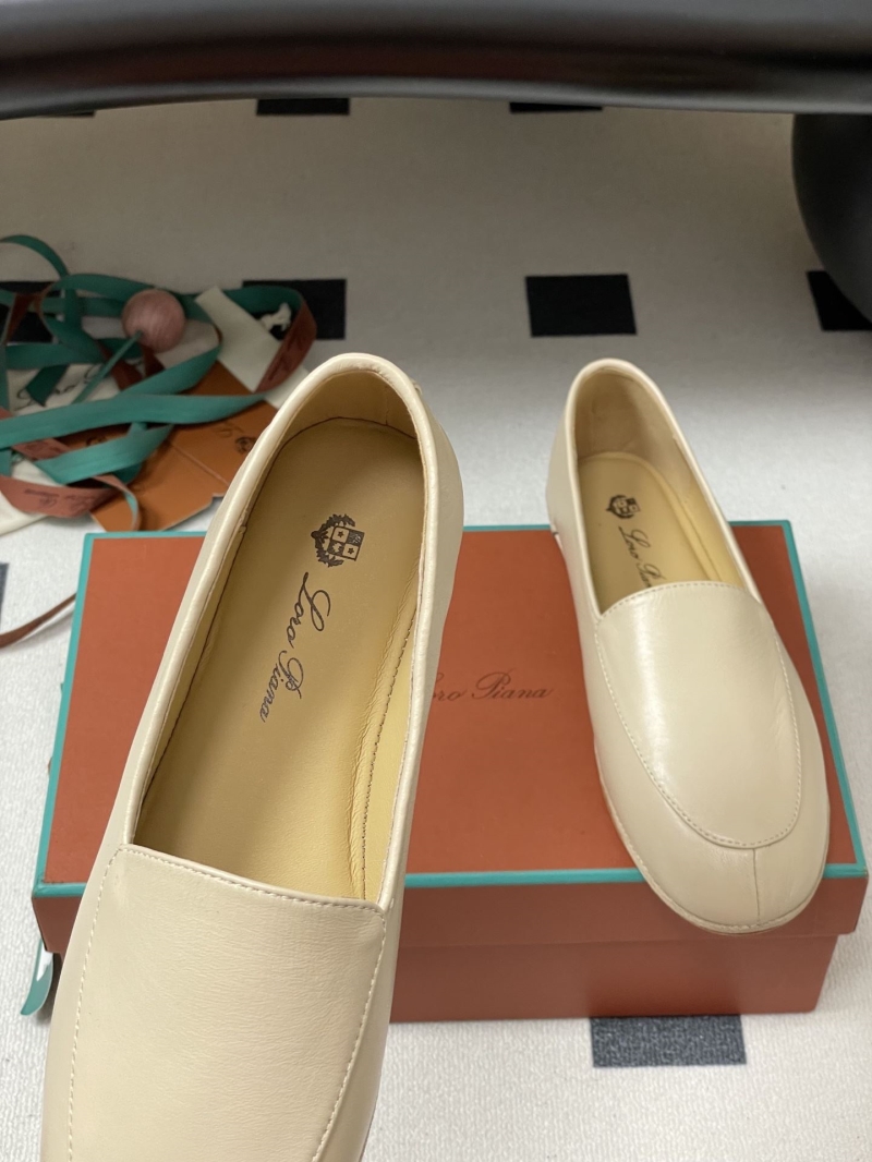 L0r0 P1ana loafers